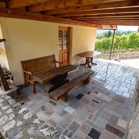 In - Dolenjska & Bela Krajina Unter- & Weisskrain 26093 Nyaraló